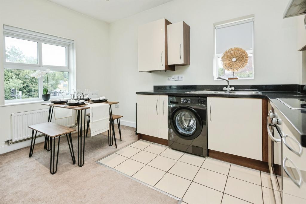Apartment in Dudley, West Midlands - More