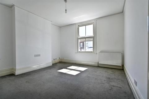1 bedroom flat for sale, Ashford Road, Eastbourne