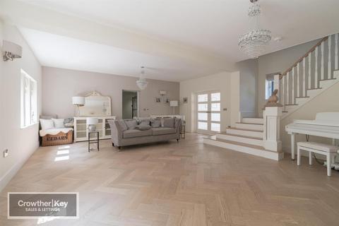 6 bedroom detached house for sale, Bishops Lane, Buxton