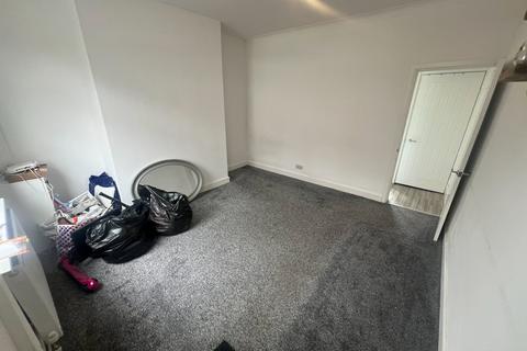 3 bedroom terraced house to rent, Mount Street, Barnsley, S70 1PA