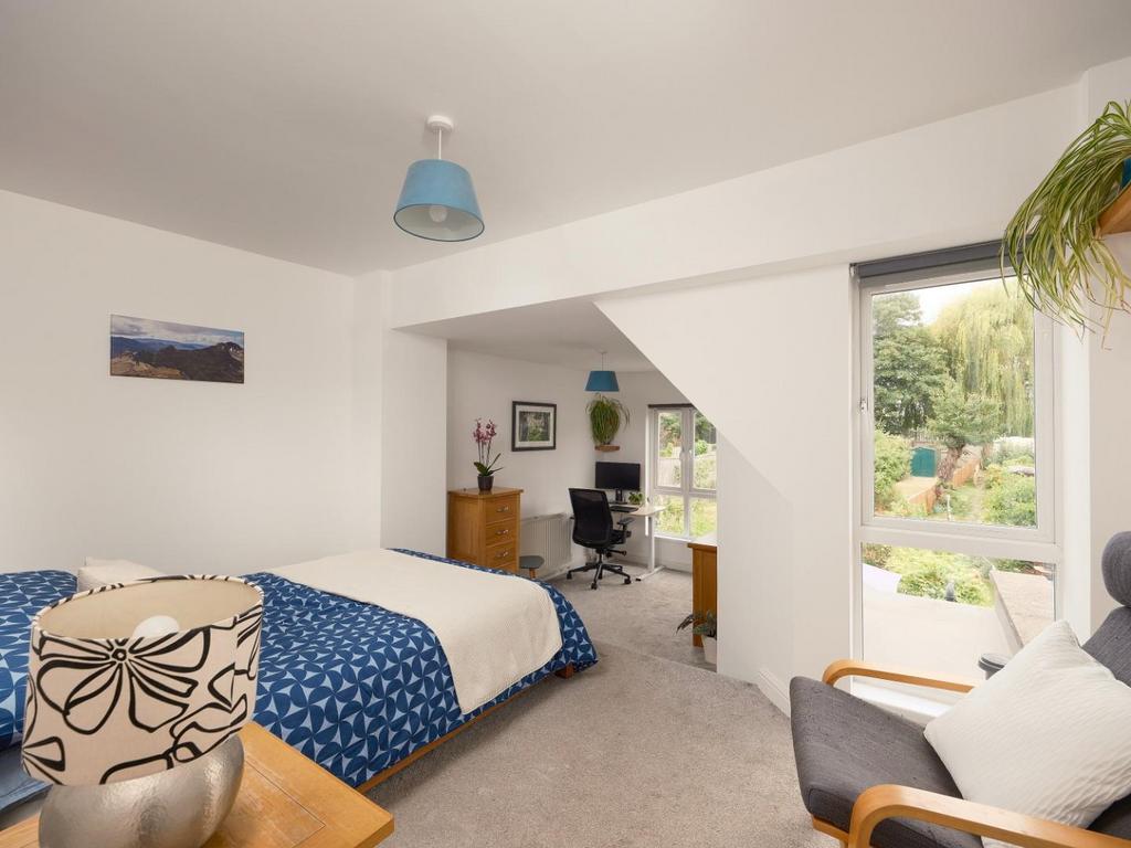 House in Bristol, Lawrence Hill, Redfield - View 4