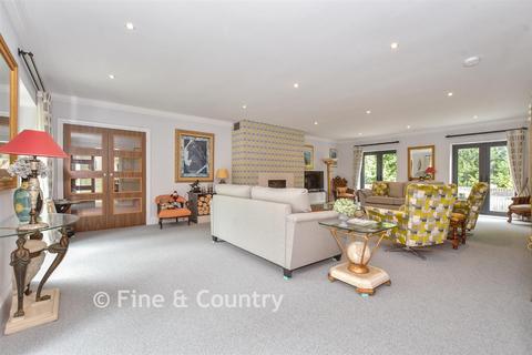 5 bedroom detached house for sale, Hull Place, Sholden, Deal, Kent