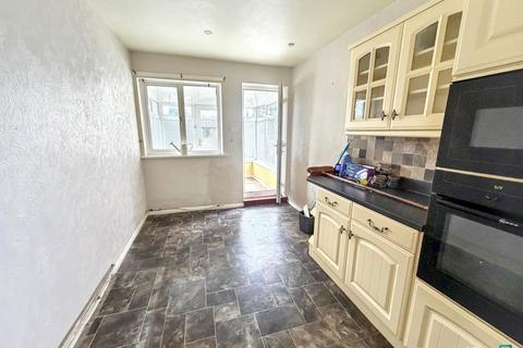 2 bedroom semi-detached house for sale, Twelfth Avenue, Blyth, Northumberland, NE24 2PY