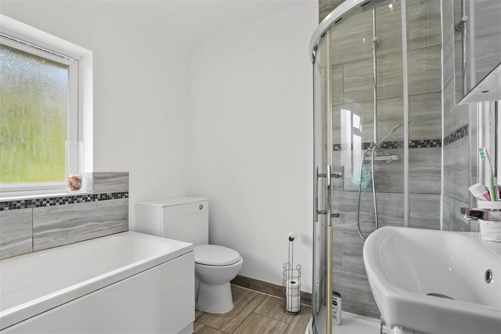 House in Nottingham - View 4
