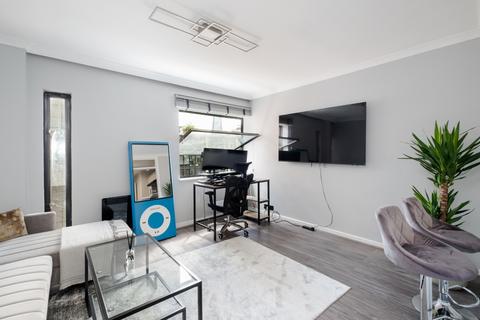 1 bedroom flat to rent, Upper Thames Street London EC4V
