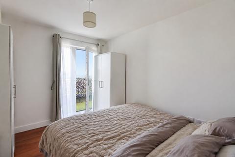 1 bedroom apartment to rent, Maxwell Road, Romford, RM7
