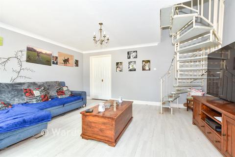 3 bedroom terraced house for sale, Simpson Road, Snodland, Kent
