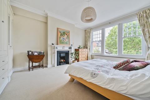 5 bedroom terraced house to rent, Elms Avenue London N10
