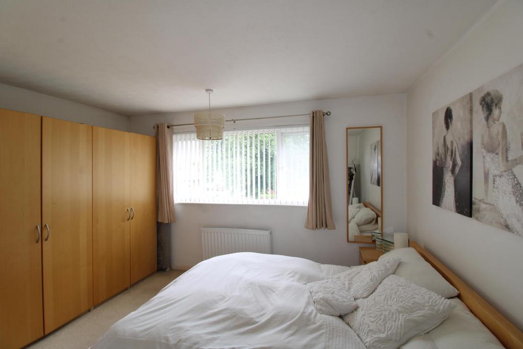 House in Newcastle Upon Tyne - More