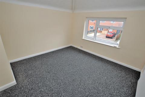 2 bedroom townhouse to rent, Lansdowne Grove, Wigston, Leicestershire