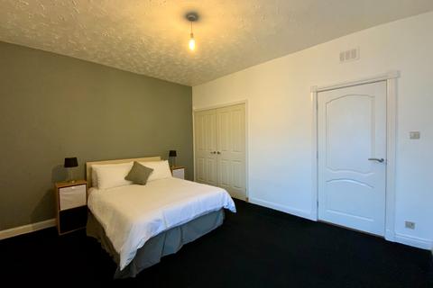 2 bedroom flat to rent, Rosabelle Street, Kirkcaldy KY1
