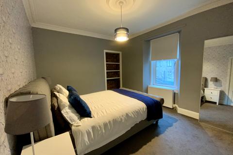 2 bedroom flat to rent, Rosabelle Street, Kirkcaldy KY1