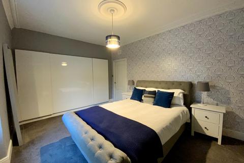 2 bedroom flat to rent, Rosabelle Street, Kirkcaldy KY1