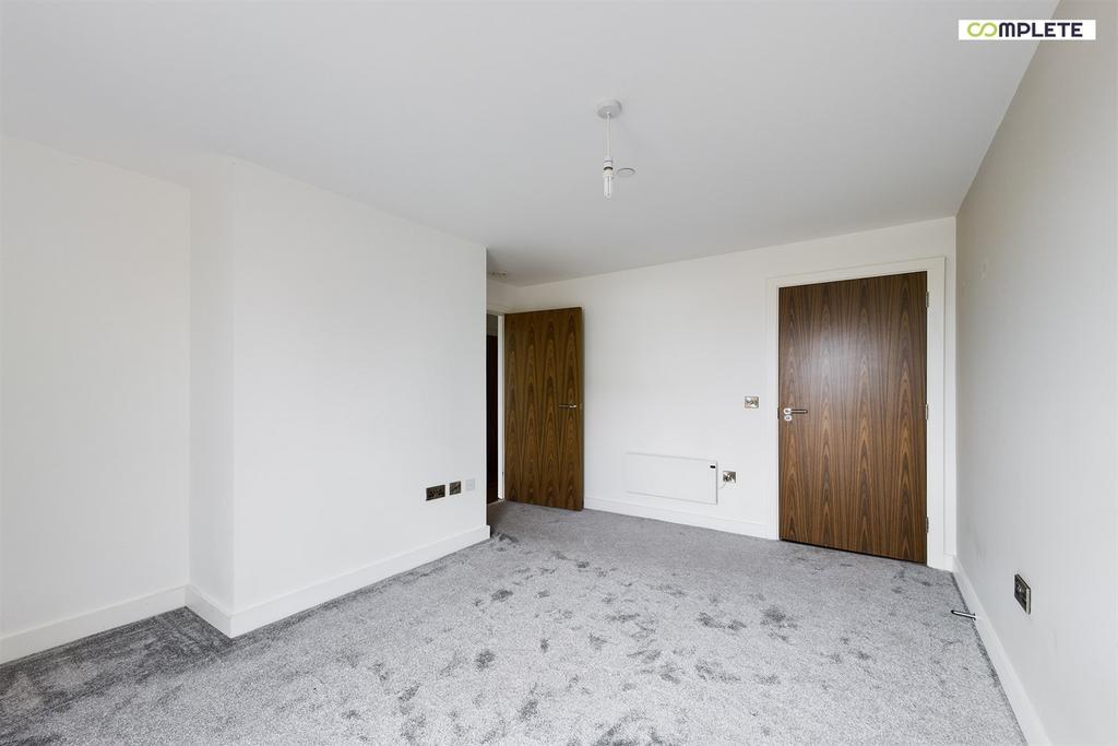 Apartment in Salford, Greater Manchester - View 5