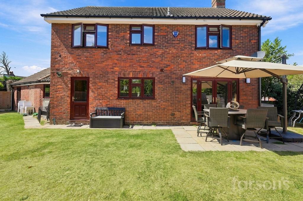 House exterior, garden