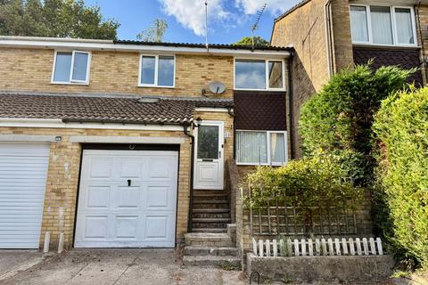 3 bedroom terraced house to rent, Mountside, Risca, NP11