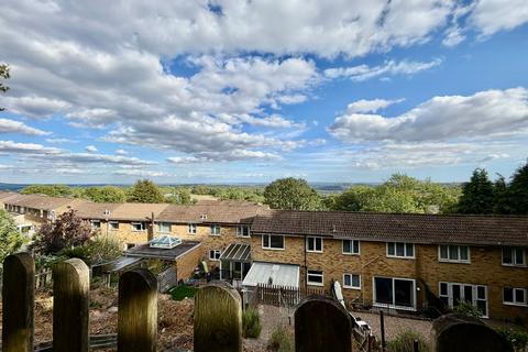 3 bedroom terraced house to rent, Mountside, Risca, NP11