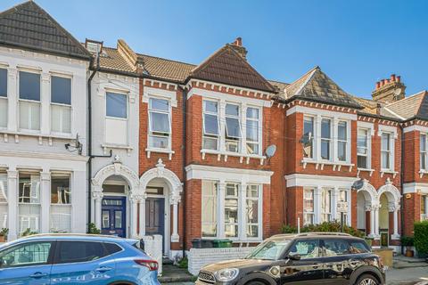 2 bedroom flat to rent, Edgeley Road, Clapham, London, SW4
