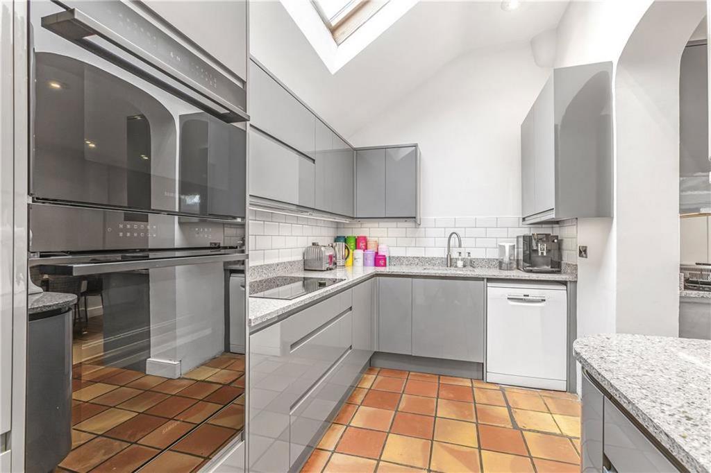 House in London - View 5