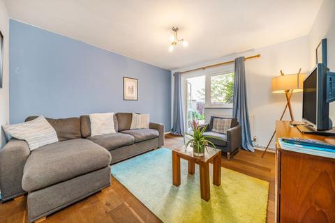 Winchester Close, London SE17