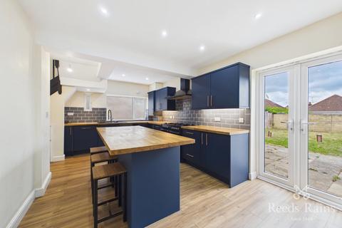 3 bedroom semi-detached house for sale, Holland Park Drive, Denbighshire LL18