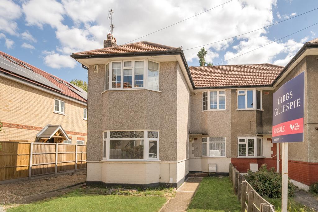 Detached house exterior, garden