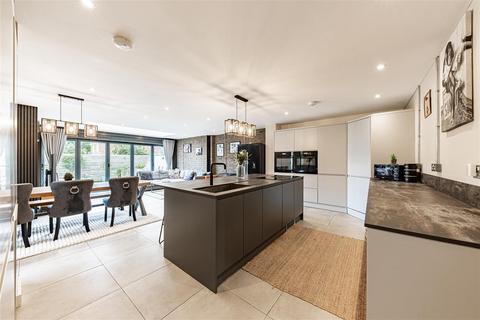 4 bedroom house for sale, Coronation Crescent, Margate