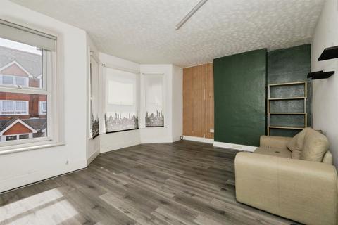1 bedroom flat for sale, Belmore Road, Eastbourne