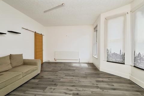 1 bedroom flat for sale, Belmore Road, Eastbourne