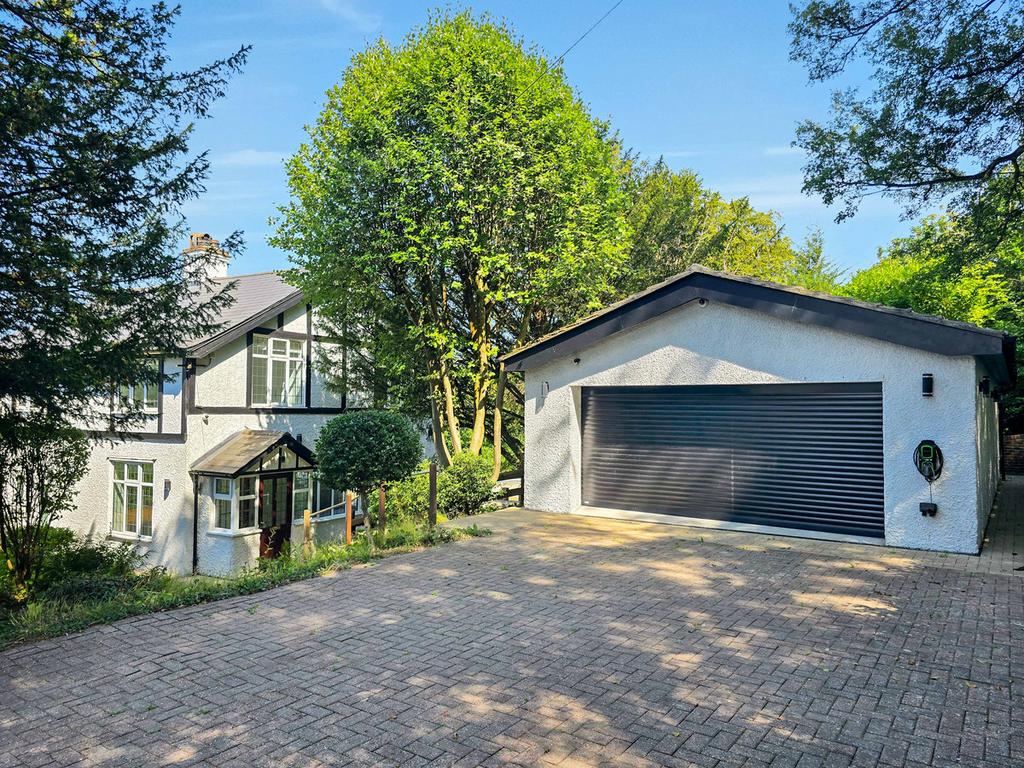 Detached house exterior, driveway, garage