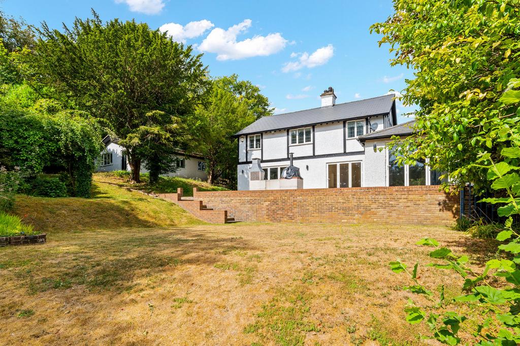Detached house exterior, garden