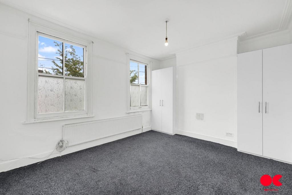 House in London - View 3
