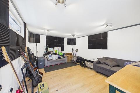 3 bedroom semi-detached house for sale, Webb Court, Wokingham, Berkshire, RG40