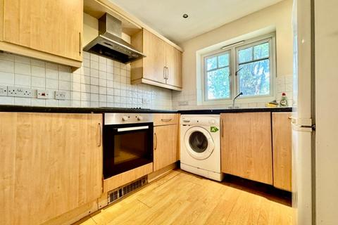2 bedroom flat for sale, Farley Hill, Luton, LU1