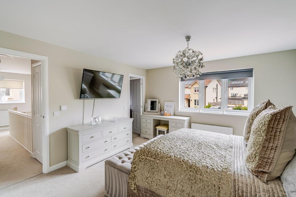 Master bedroom, en suite