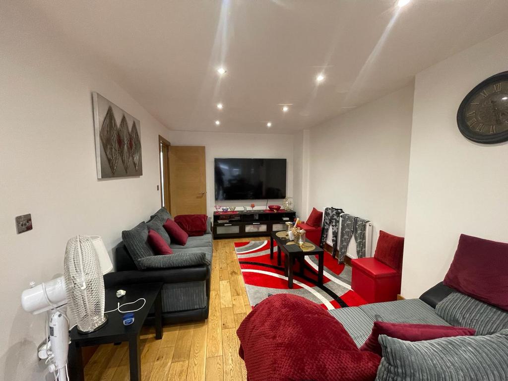 House in London - View 3