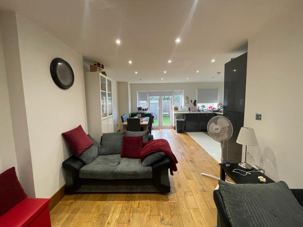 House in London - View 4