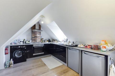 2 bedroom apartment to rent, Main Ridge West, Boston