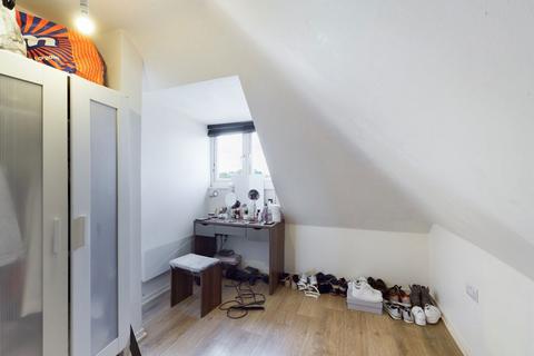2 bedroom apartment to rent, Main Ridge West, Boston
