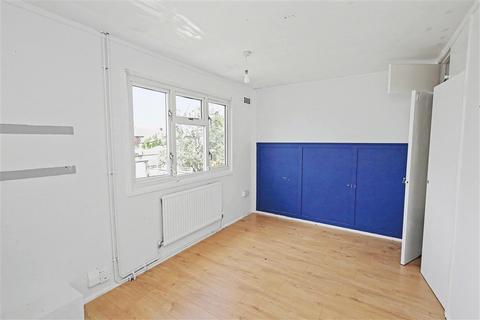 4 bedroom end of terrace house for sale, Easton Gardens, BOREHAMWOOD