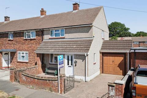 2 bedroom end of terrace house for sale, The Cherries, Wexham