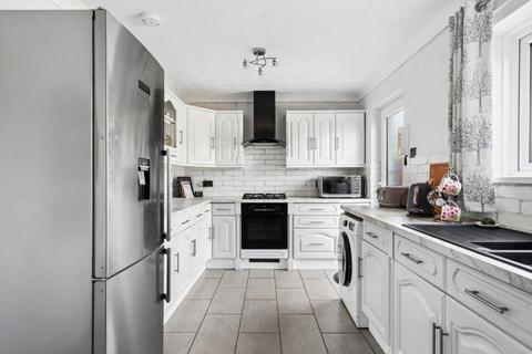 2 bedroom end of terrace house for sale, The Cherries, Wexham