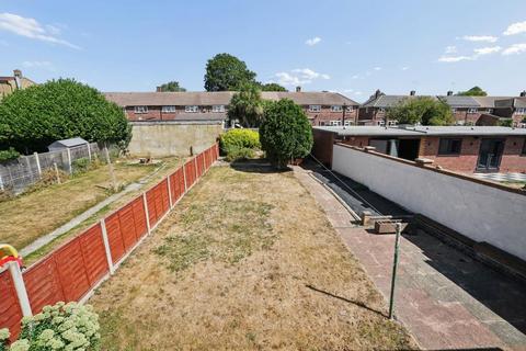 2 bedroom end of terrace house for sale, The Cherries, Wexham