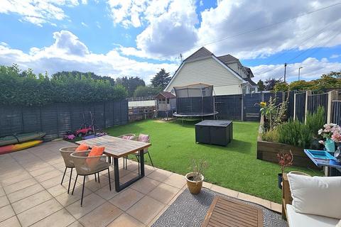 4 bedroom detached house for sale, Ringwood Road, Lower Parkstone , POOLE, BH14