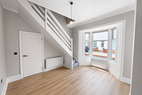 4 bedroom cottage to rent, Howarth Street, Sunderland, Tyne And Wear