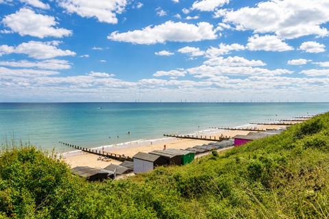 2 bedroom apartment for sale, The Esplanade, Frinton-on-Sea CO13