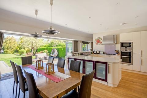 4 bedroom detached house to rent, Green Lane Windsor SL4