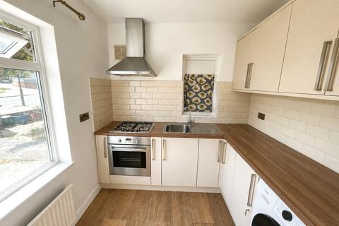 2 bedroom maisonette for sale, Bridge Road, Greater London TW7