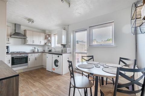 3 bedroom semi-detached house for sale, Andrews Close, Chippenham