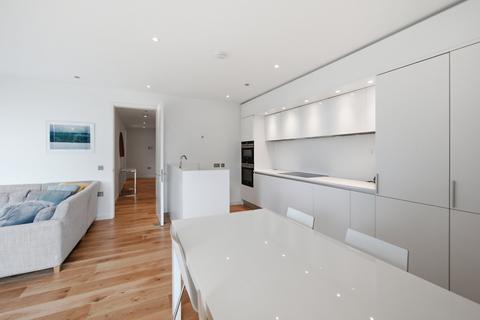 2 bedroom flat for sale, 7/20 Simpson Loan, Quartermile, Edinburgh, EH3